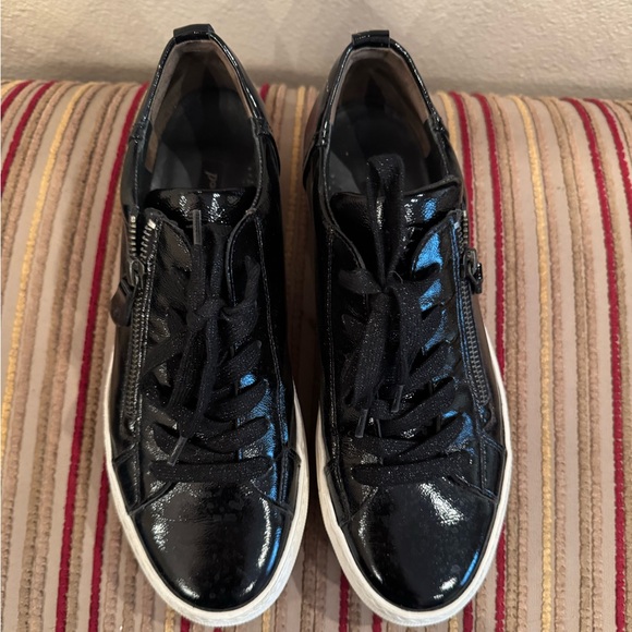 Paul Green Toby Crinkle Black Patent Women's Sneakers - Picture 1 of 5